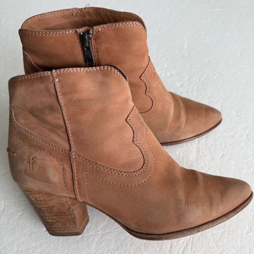 Size 10M - Frye Reina Western women's bootie Desert Color